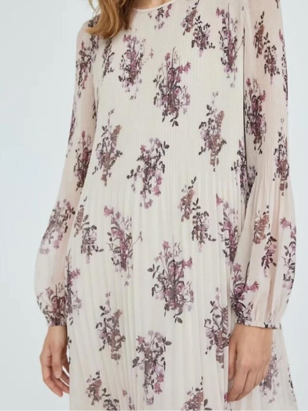 Aritzia Wilfred Daydreamer Pleated Midi Dress Ivory Purple Floral Boho Feminine